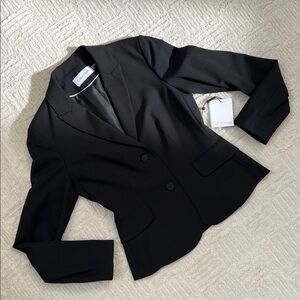 Calvin Klein classic 2-button blazer suiting jacket in black, Size 2 EUC